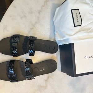 Gucci rubber link sandals